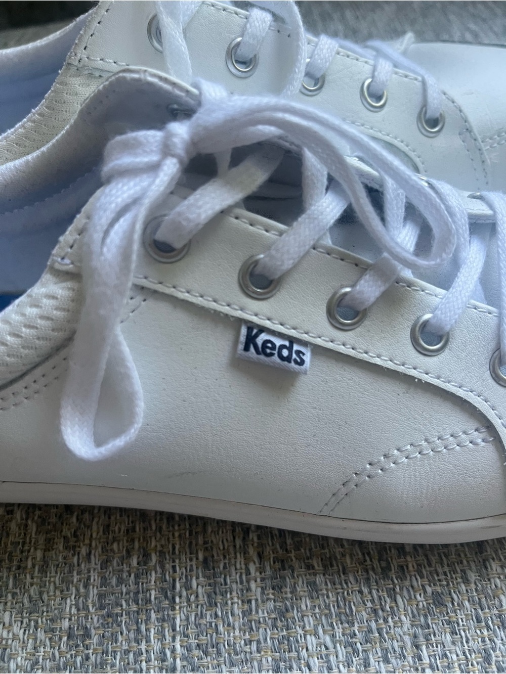 KEDS - woman’s Keds low top leather sneakers- size 8 - Picture 4 of 8